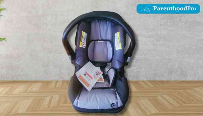 The Infant Car Seat Baby Trend EZ-Lift 35 PLUS Infant Car Seat CS02D13A