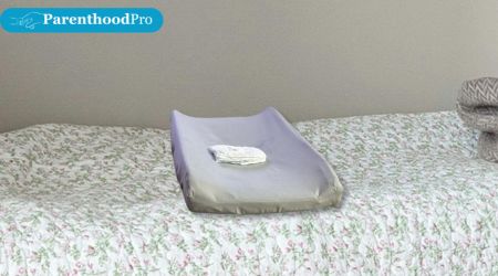 The Changing pad Delta Children Foam Contoured Changing Pad‎ H59991-3158-NO